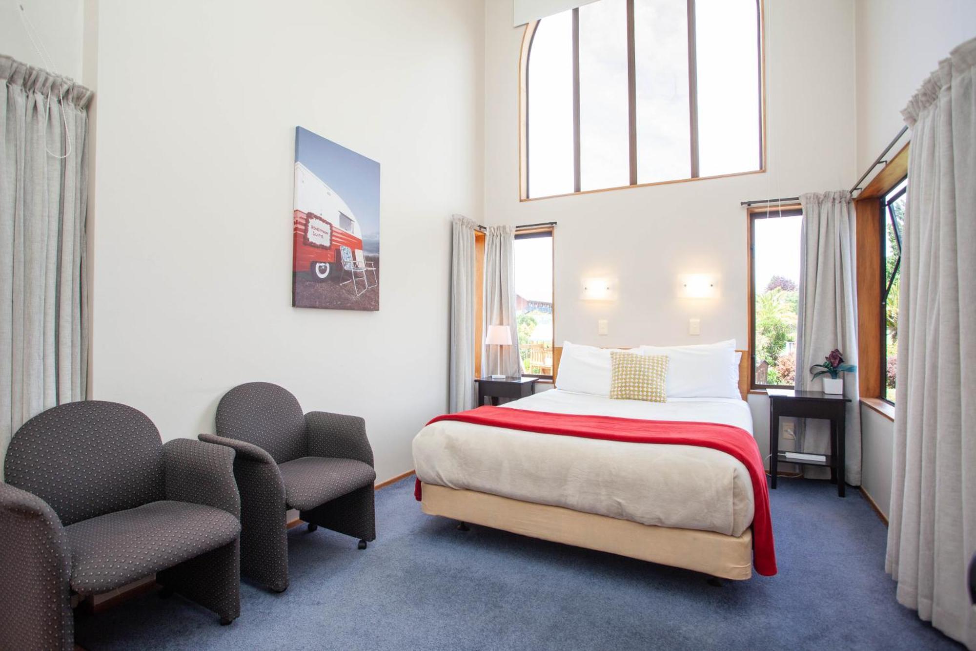 Cascades Lakefront Motel Taupo Szoba fotó A room at the hotel
